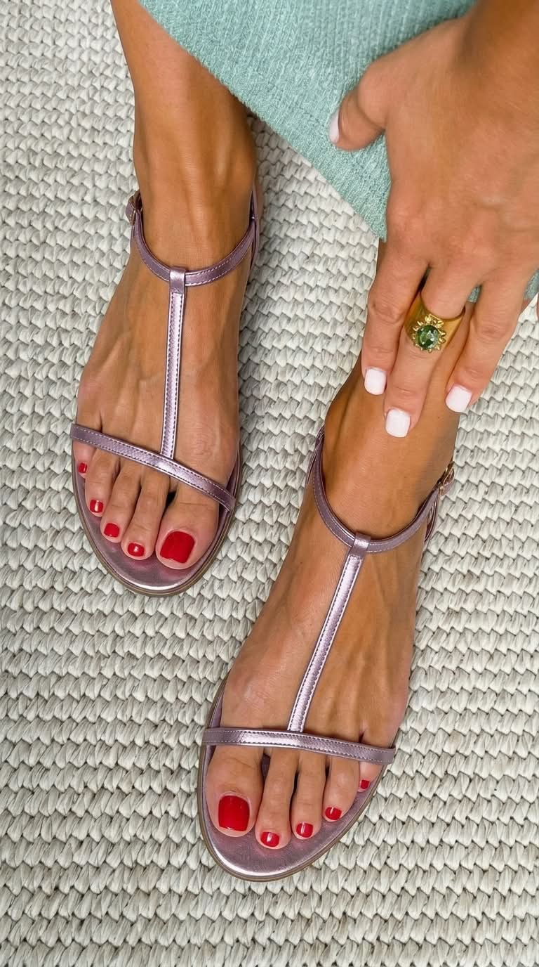 Elisenda - Sandalias Planas