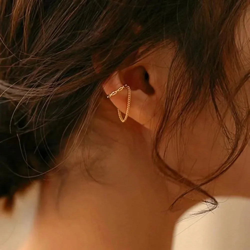 Pendiente Ear Cuff con Cadena