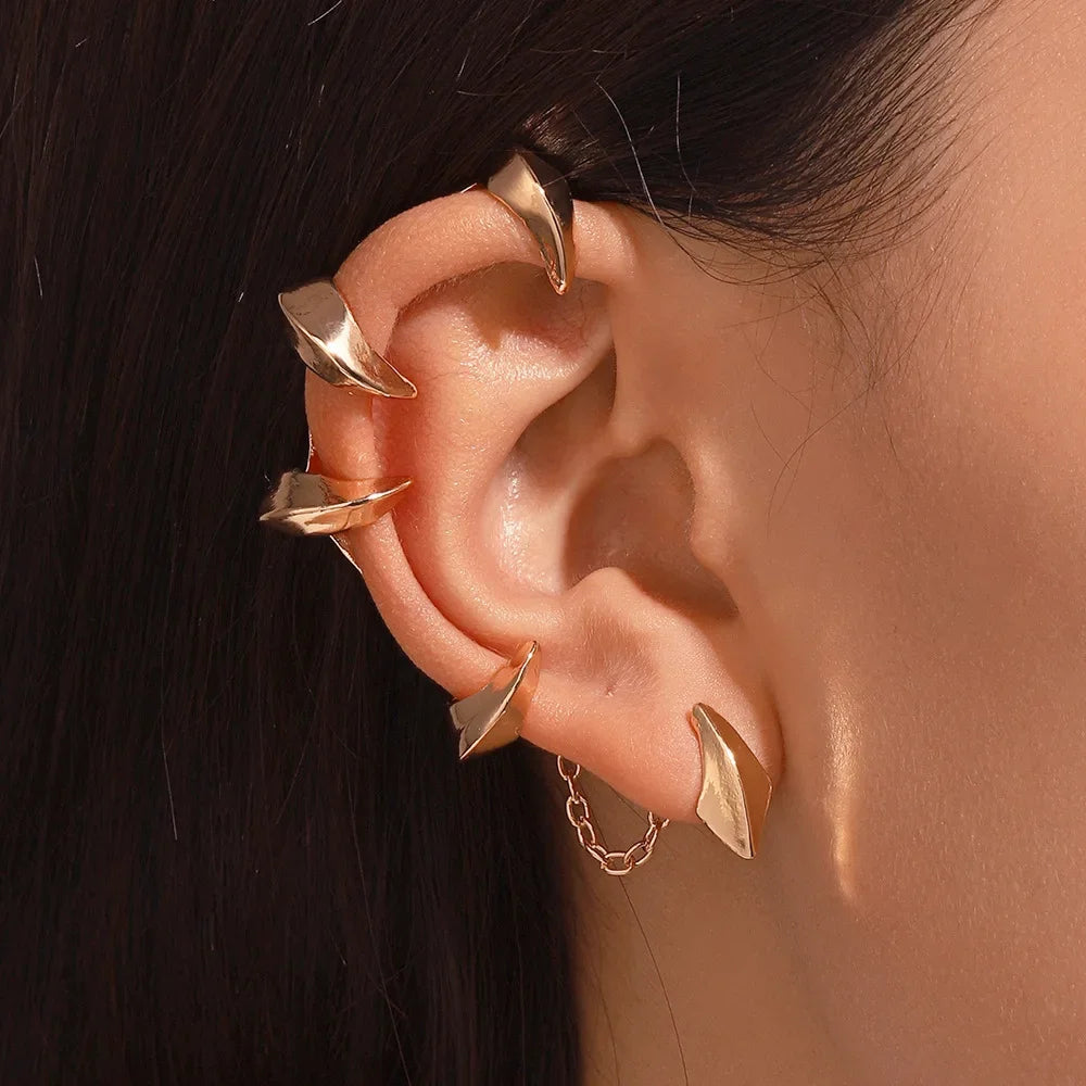 Pendiente Ear Cuff con Cadena