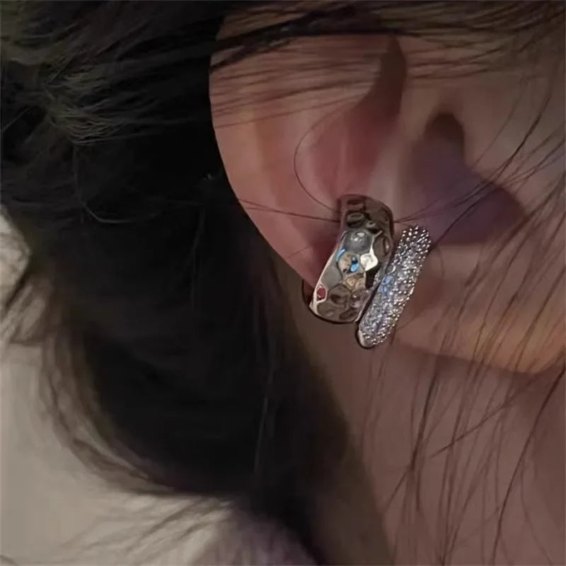 Pendiente Ear Cuff con Cadena